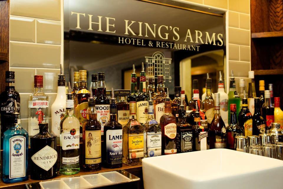 The Kings Arms Hotel Μπίσεστερ Εξωτερικό φωτογραφία